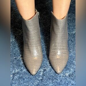 Express Gray Crocodile-Patterned Ankle Booties size 8